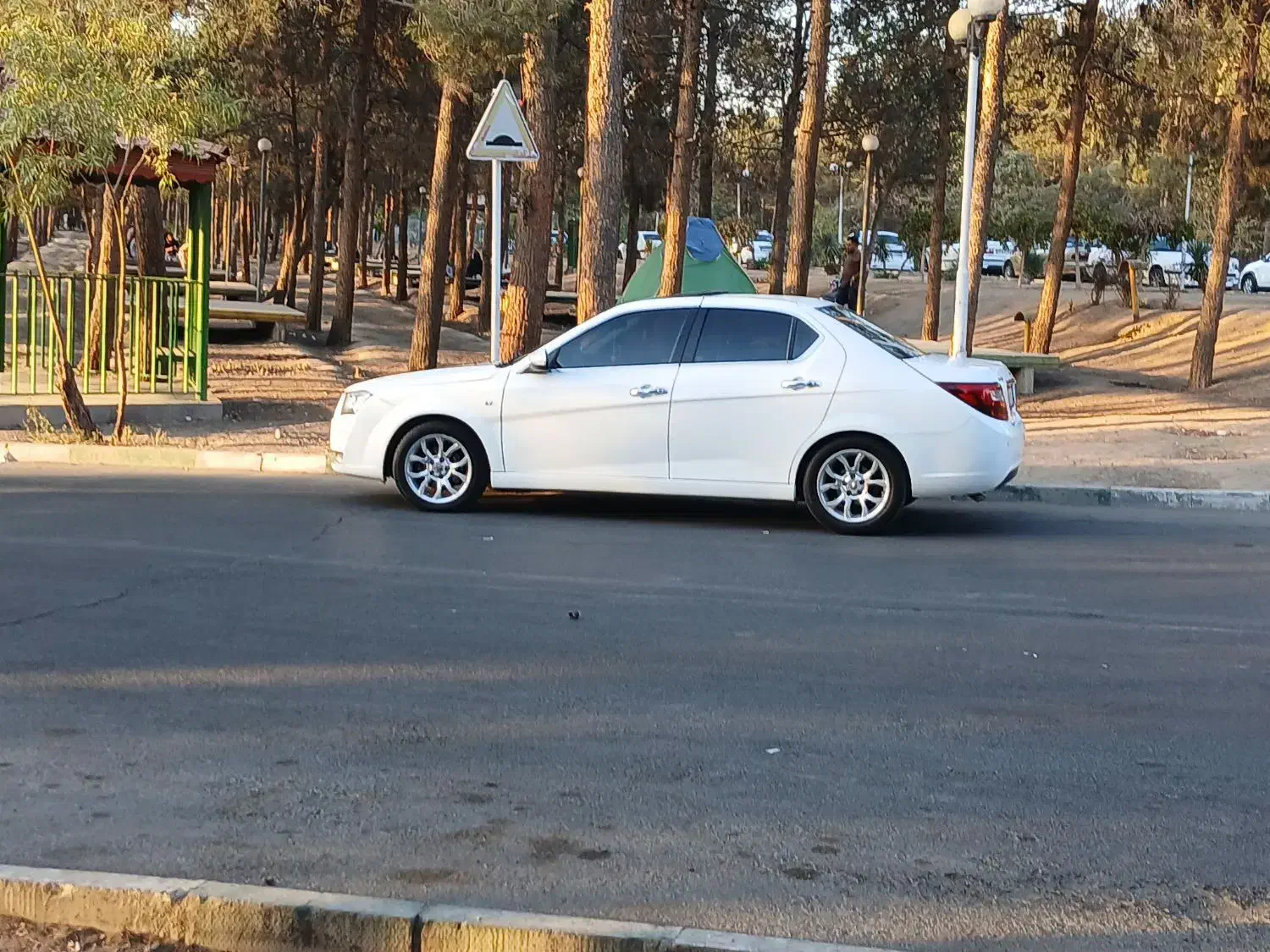 دنا سفید توربو|خودرو سواری و وانت|تهران, هفده شهریور|دیوار