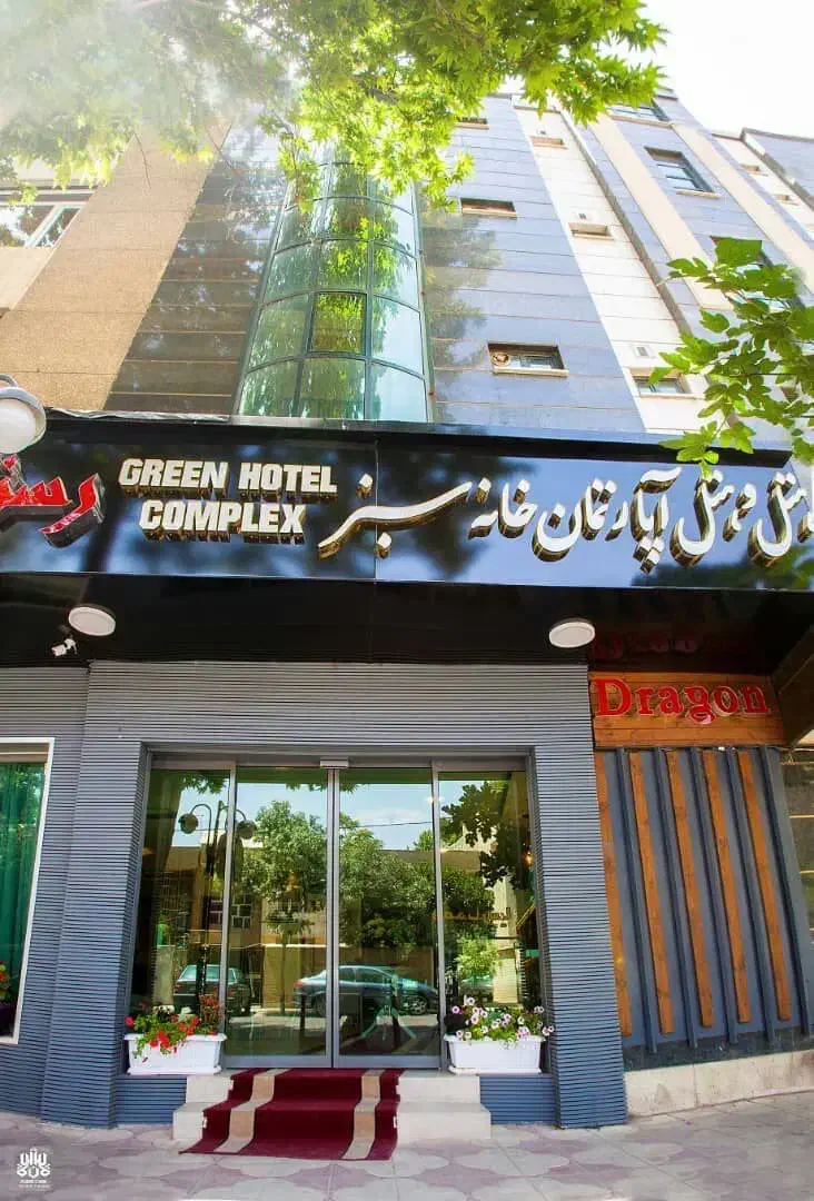 خانه دار|استخدام سرایداری و نظافت|شیراز, باغ تخت|دیوار
