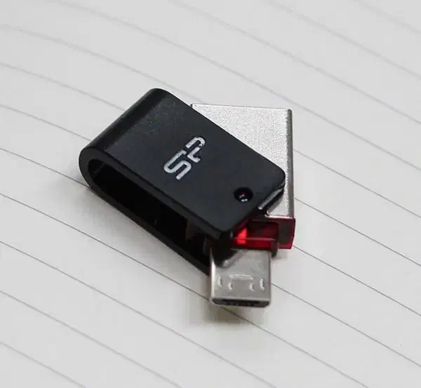 فلش سیلیکون پاور|لوازم جانبی موبایل و تبلت|کرج, برغان|دیوار