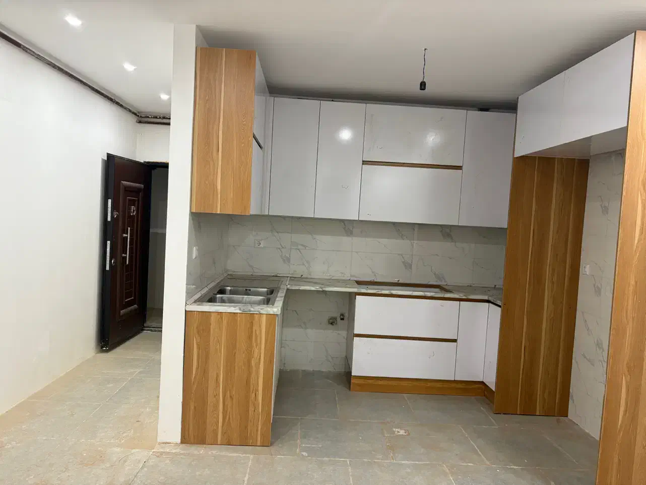 اجاره واحد نوساز 86متری کوی شمس|اجارهٔ آپارتمان|همدان, |دیوار