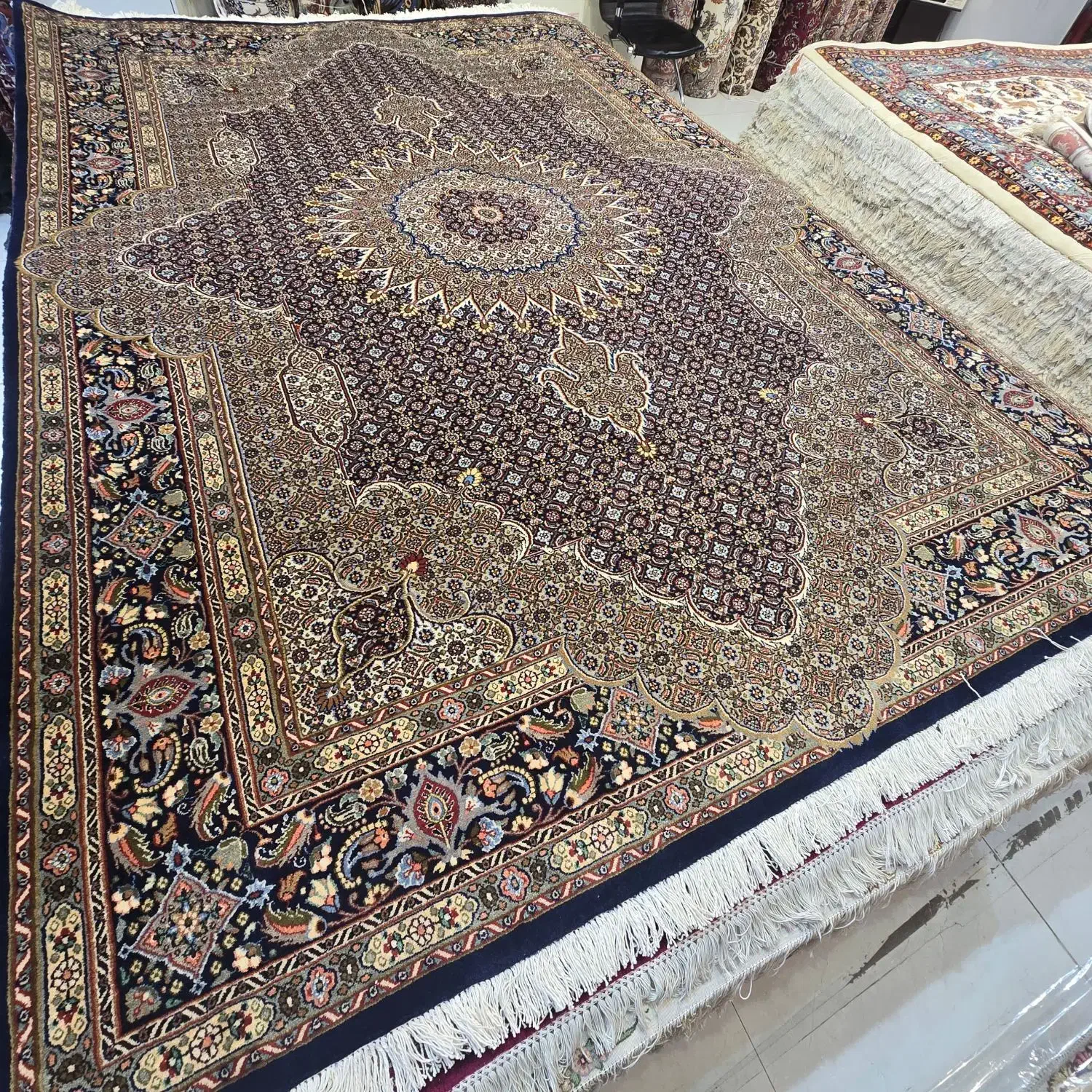 فرش دستباف تک 6 متری ریز ماهی بیرجند کد 1404/6|فرش|مشهد, ده دی|دیوار