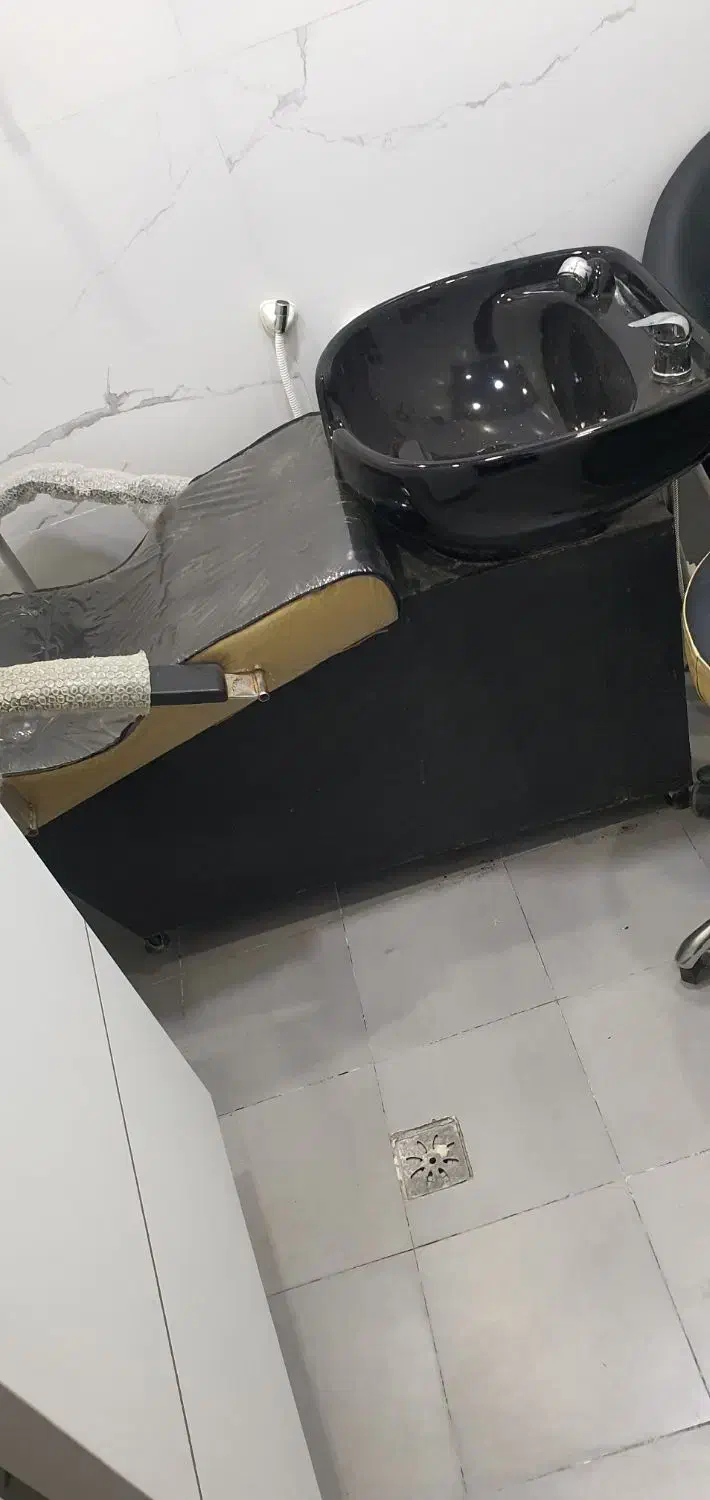 سرشور خوابیده با فوم ۲۰ سانتی ،روکش چرم|آرایشگاه و سالنهای زیبایی|لاهیجان, گلستان|دیوار