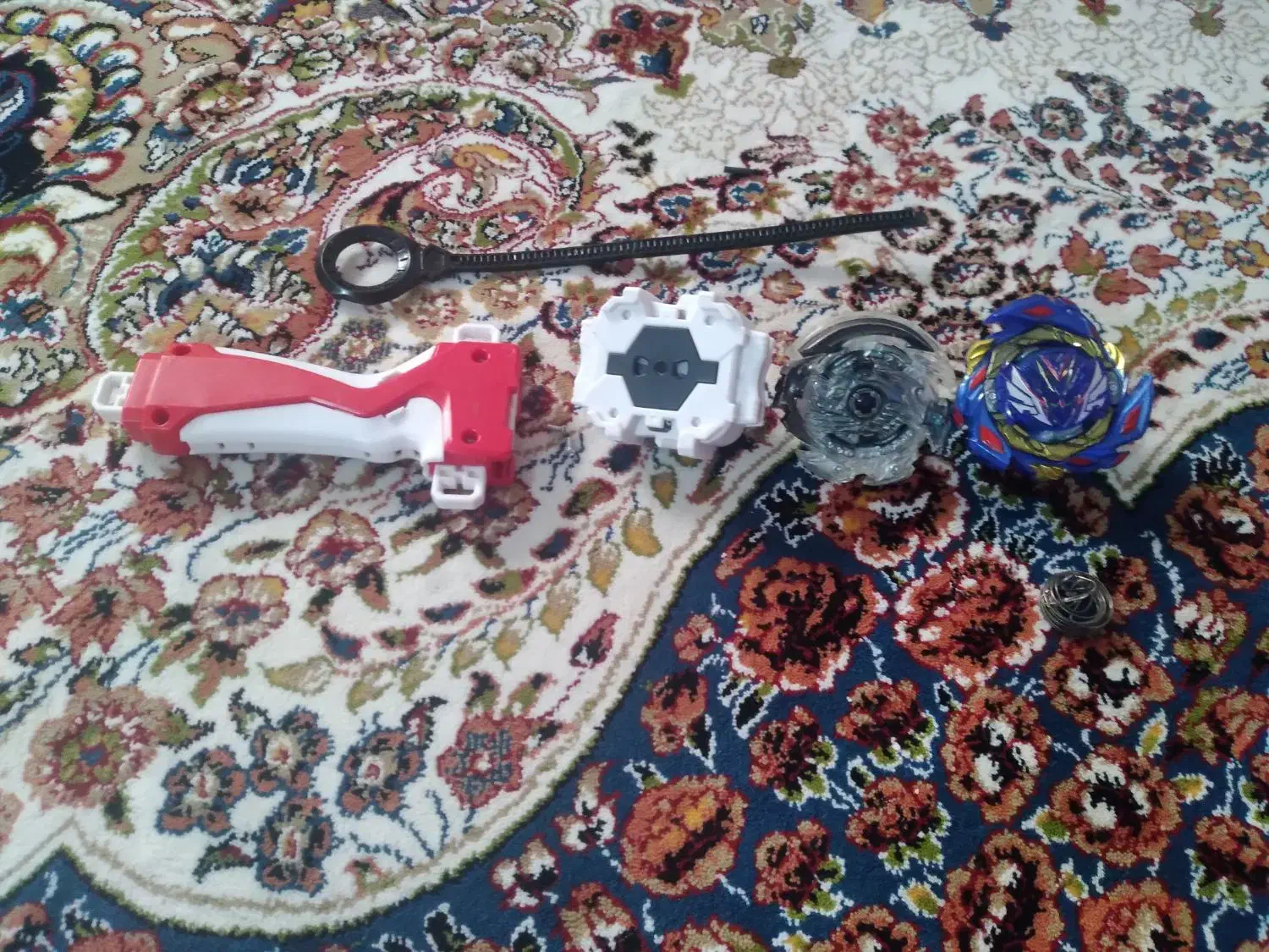 فرفره انفجاری|اسباب‌‌بازی|قدس, شهر‌قدس|دیوار