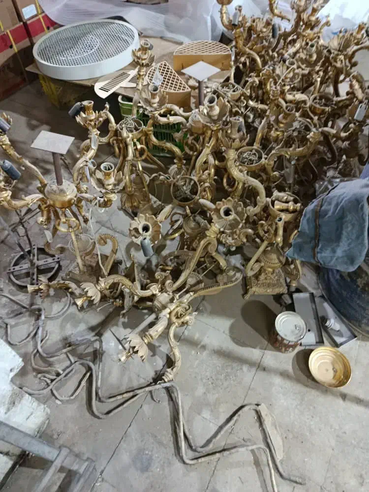 مرکزفروش و خرید تمامی لوستر های فلزی طلایی و برنج|لوستر و چراغ آویز|تهران, افسریه شمالی|دیوار