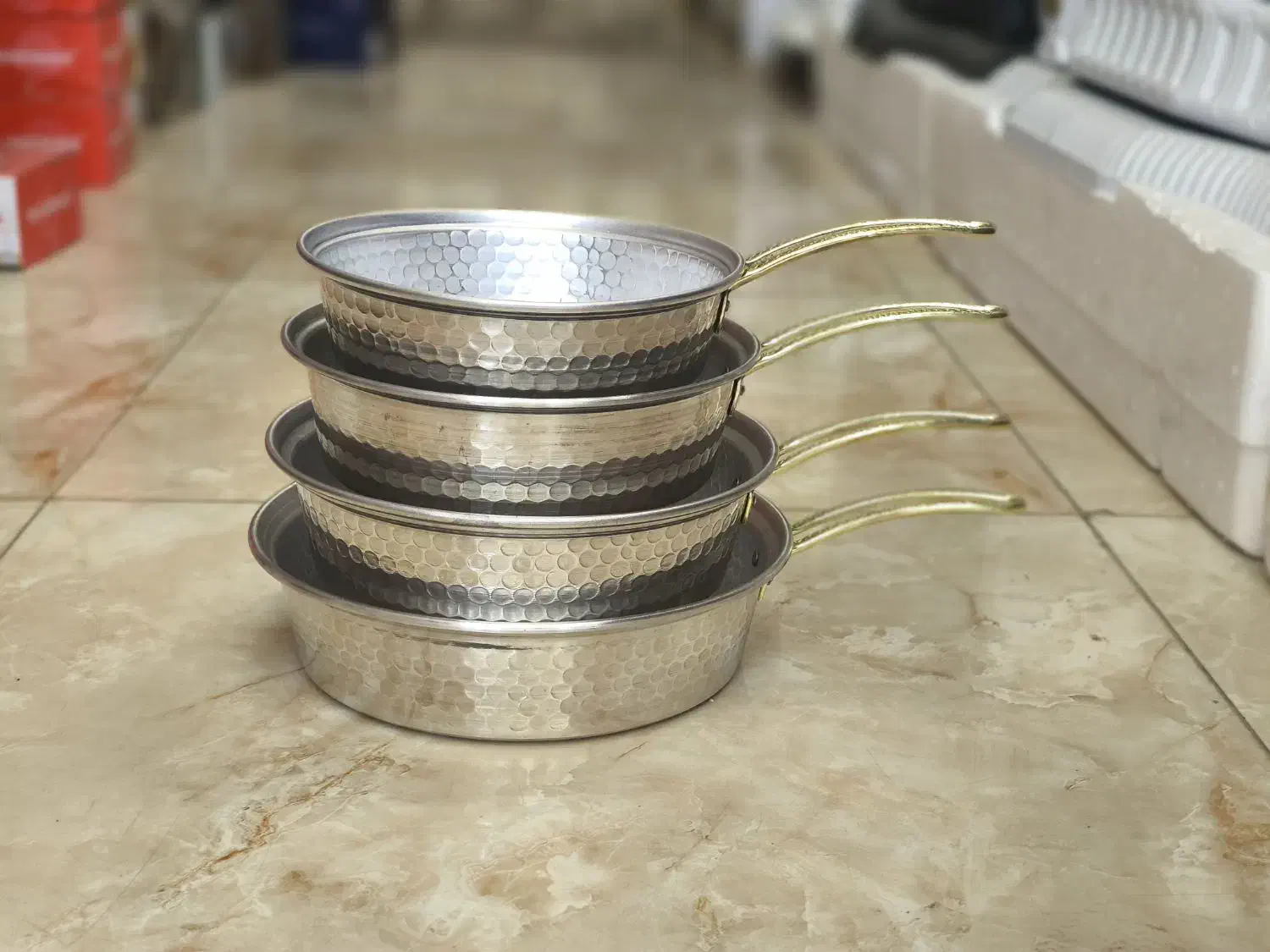 تابه روحی چکشی ۴ تایی دسته طلایی|ظروف پختوپز|تبریز, |دیوار