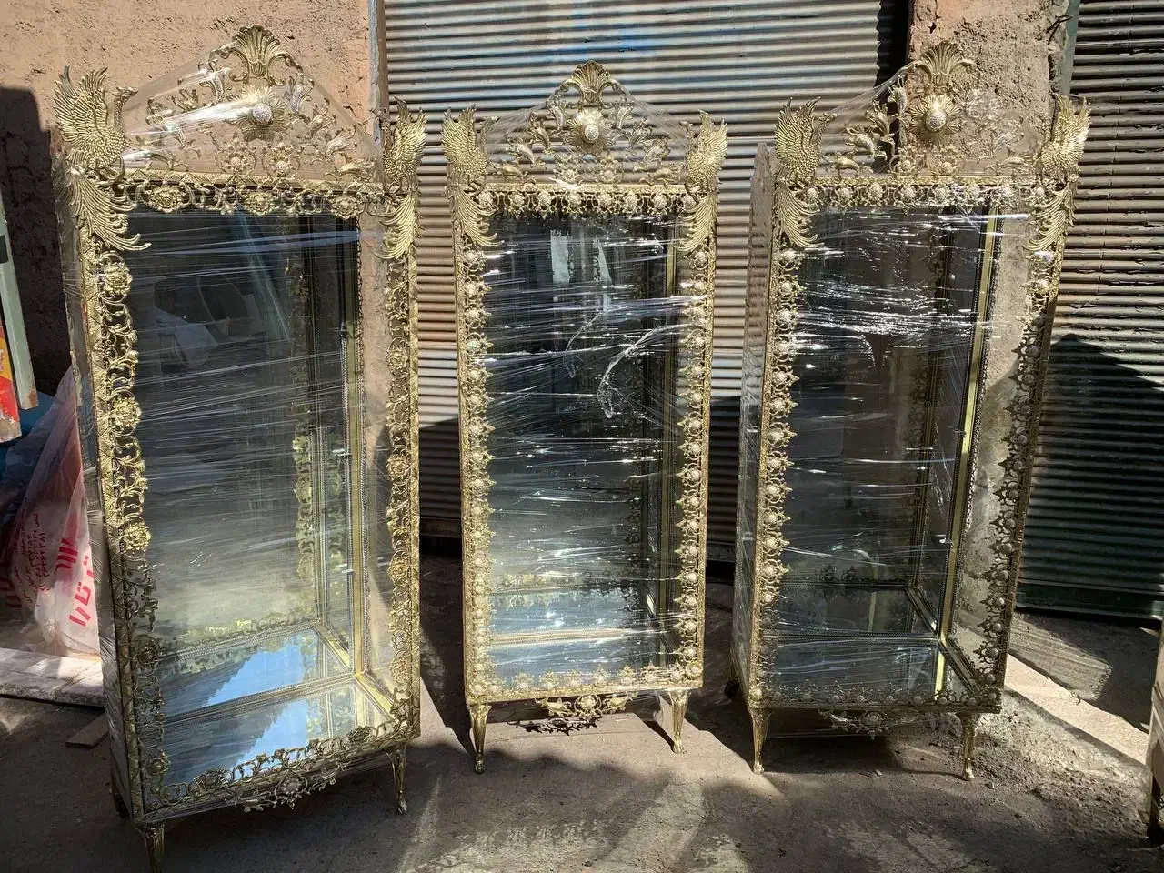 بوفه طاووس خور برنزی|بوفه، ویترین، کنسول|کرج, حصارک پایین|دیوار