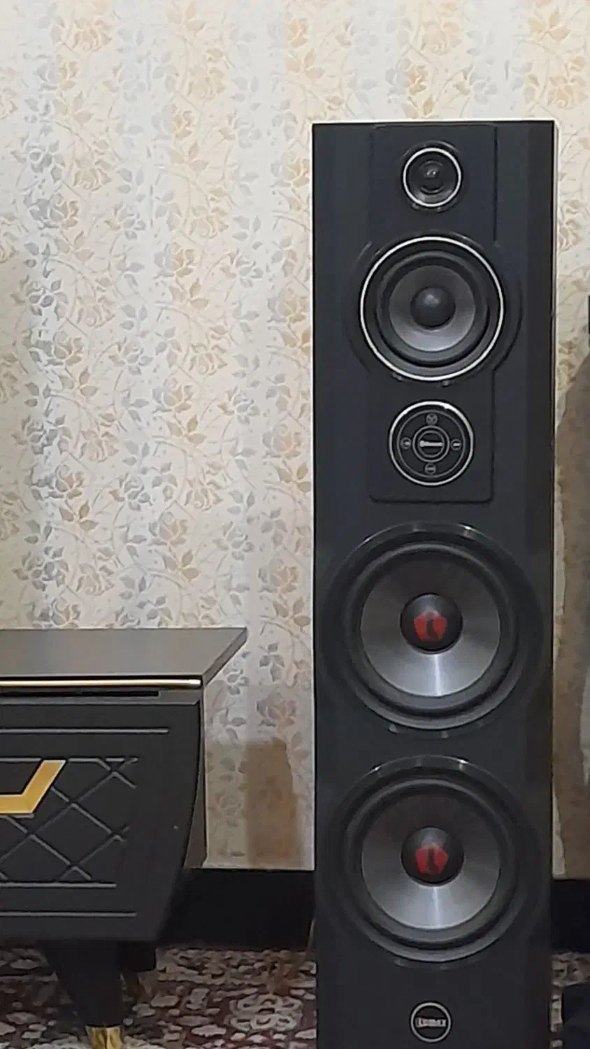 یک جفت اسپیکرباصدای خیلی قوی|سیستم صوتی خانگی|کرمانشاه, |دیوار