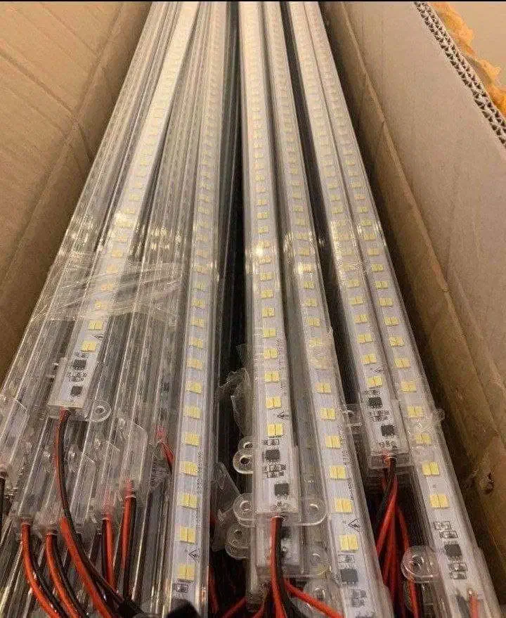 ریسه خطی یک متری دو لاین سفید ۲۲۰ ولت|ریسه و چراغ تزئینی|شاهینشهر, سعدی جنوبی|دیوار