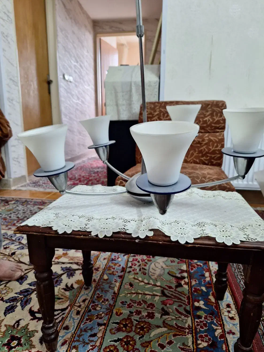 لوستر نو قدیمی عتیقه|لوستر و چراغ آویز|صدرا-فارس, فاز ۱|دیوار