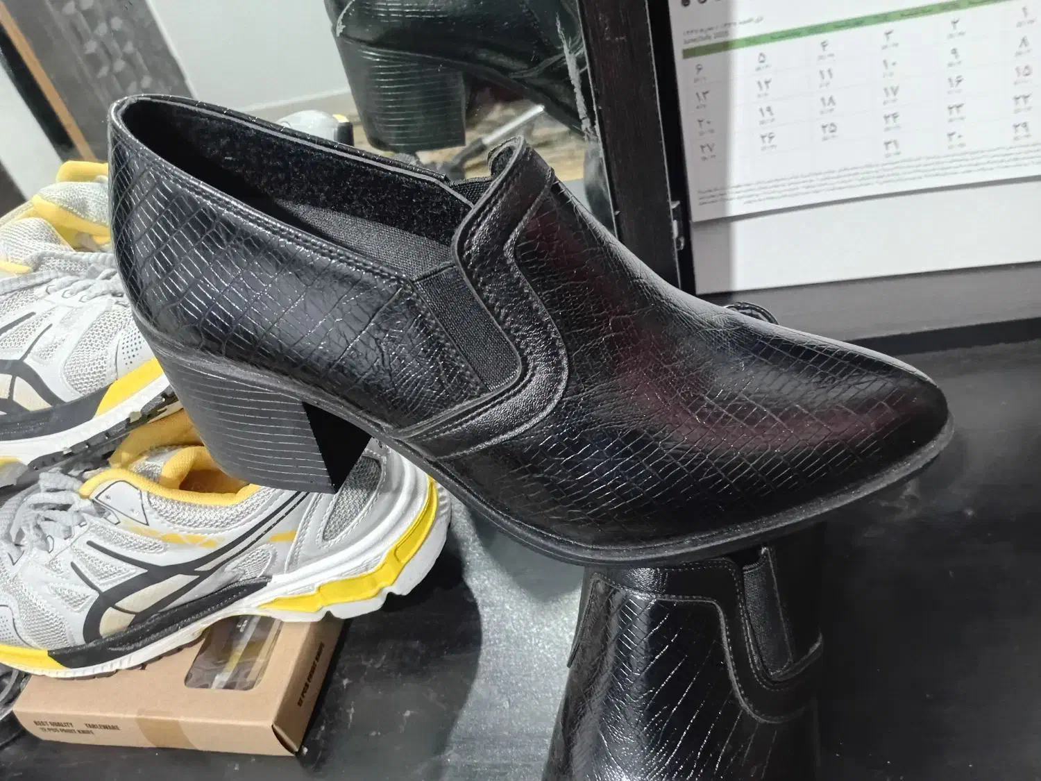 کیف وکفش|کیف، کفش، کمربند|آبیک, |دیوار