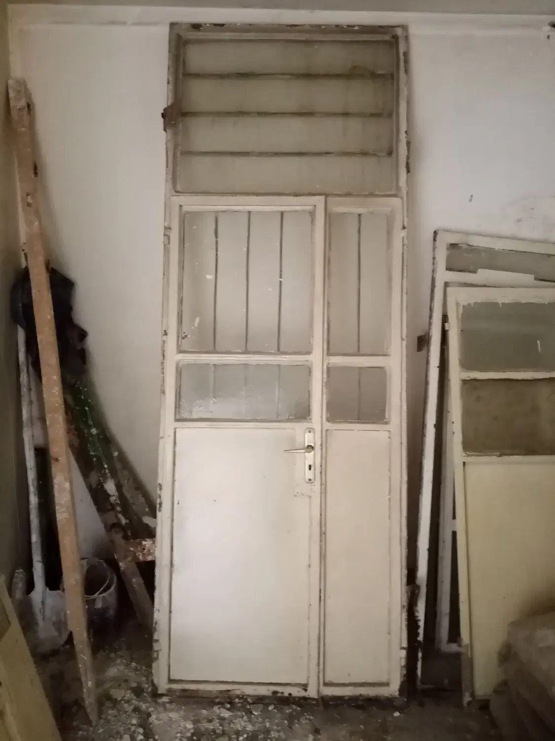 درب وپنجره کارکرده|مصالح و تجهیزات ساختمان|چناران, |دیوار