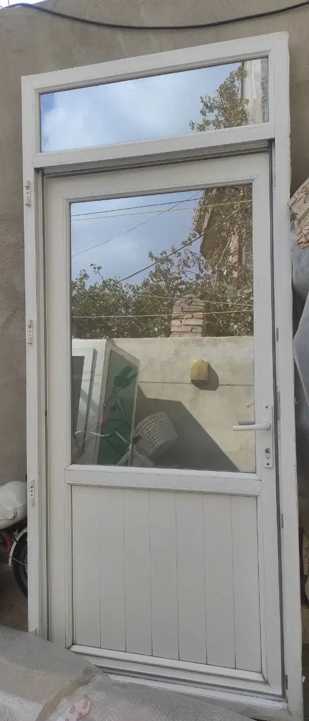 درب پی وی سی|مصالح و تجهیزات ساختمان|بازرگان, |دیوار