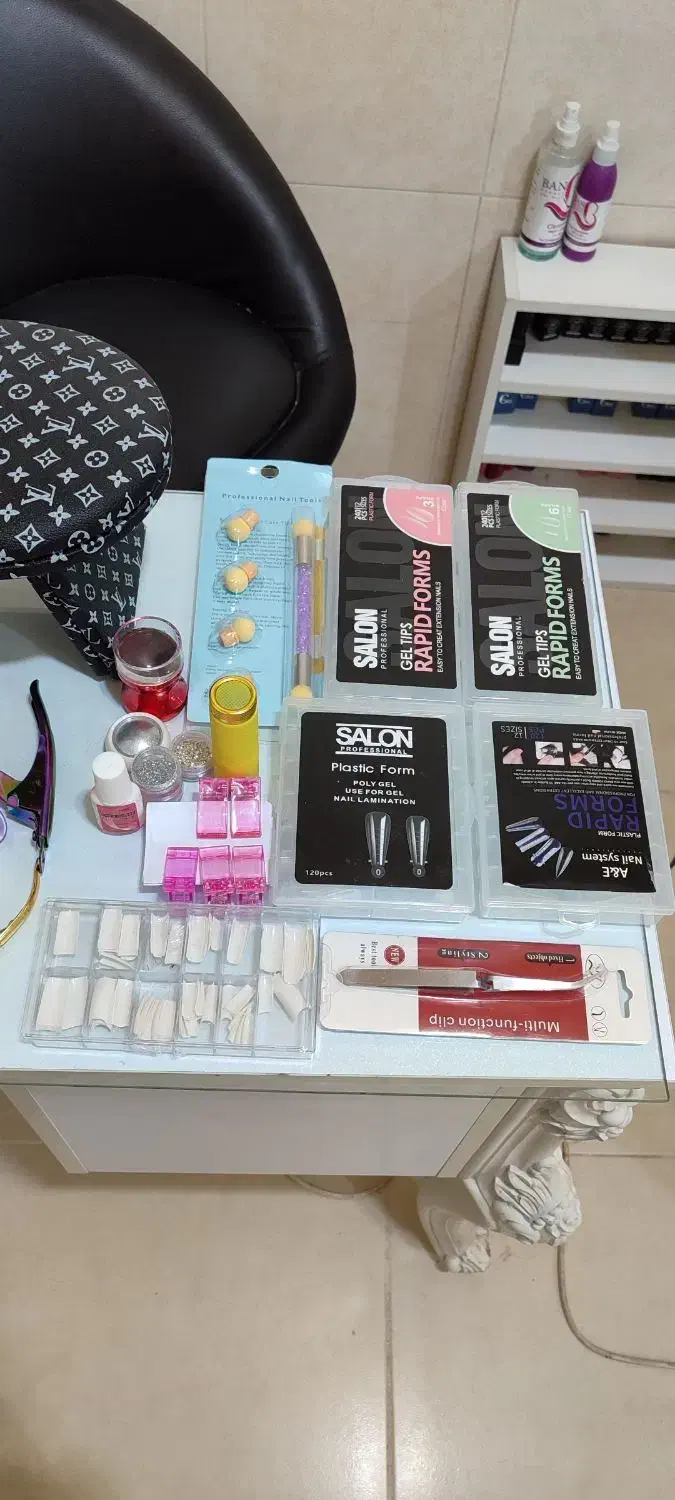 فروش وسایل ناخن صفرتاصد به صورت تک یا کلی|آرایشی، بهداشتی، درمانی|اصفهان, همدانیان|دیوار