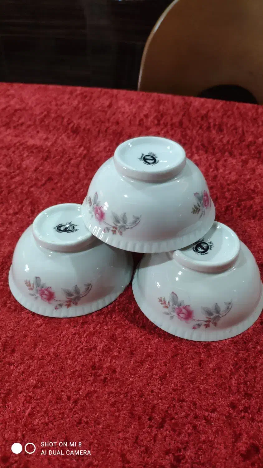 دو سری کاسه چینی ۴ تایی|ظروف سرو و پذیرایی|برازجان, |دیوار