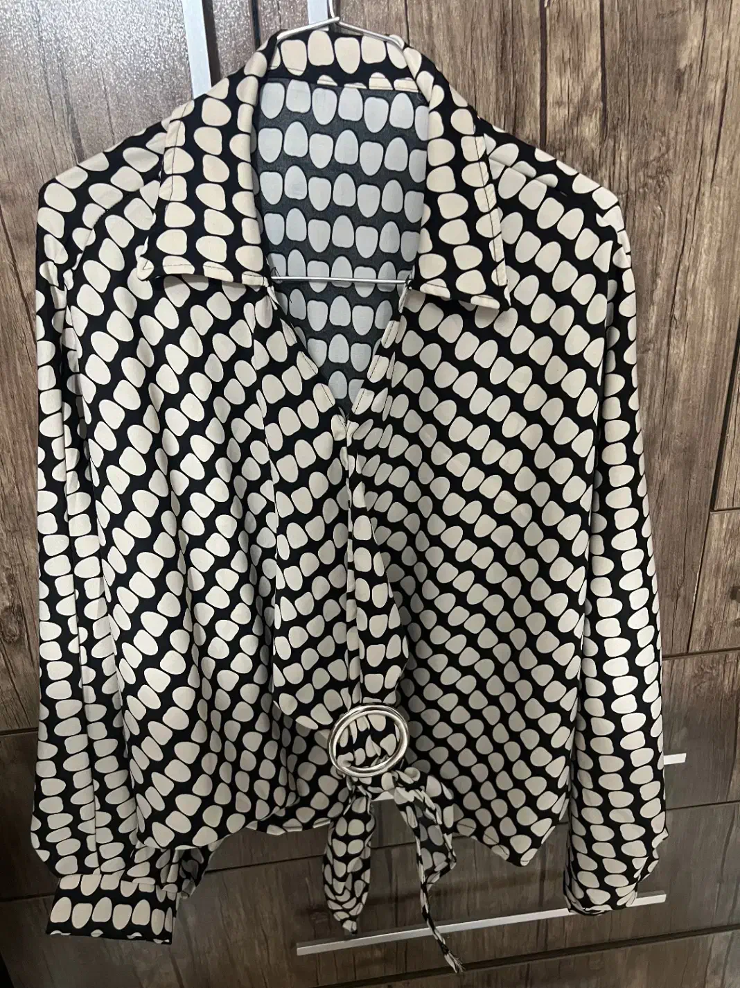 شومیز گره ای|لباس|گرگان, |دیوار