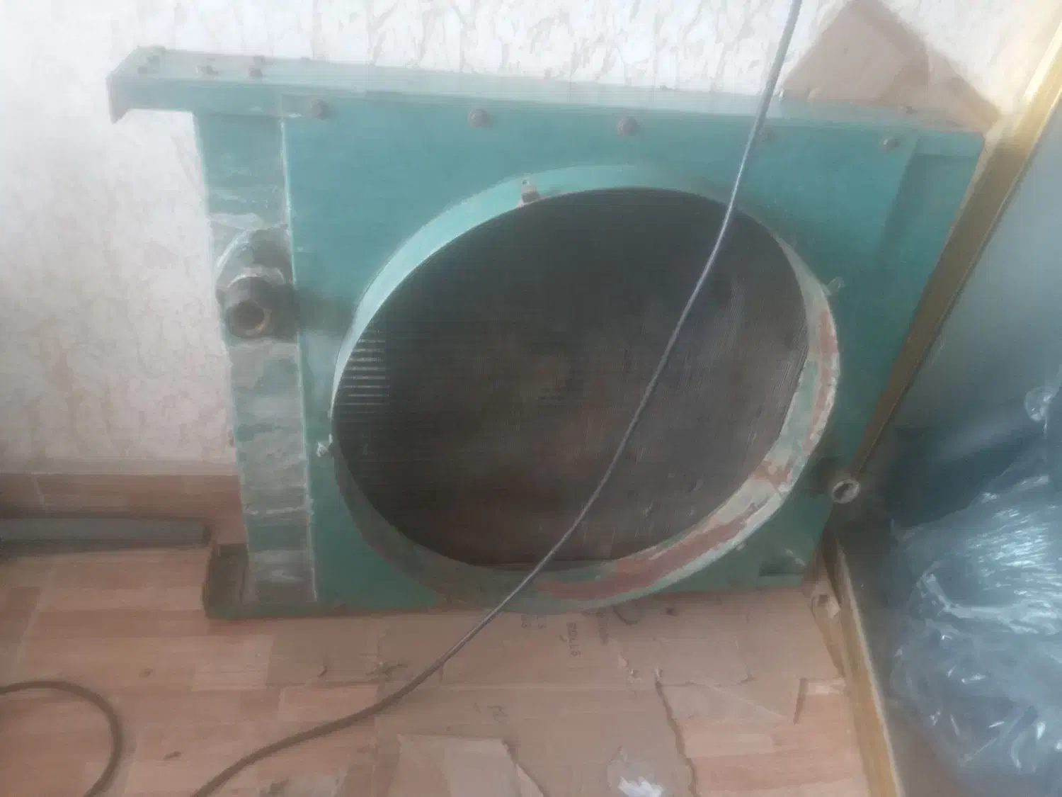 رادیاتور|ماشینآلات صنعتی|تبریز, |دیوار