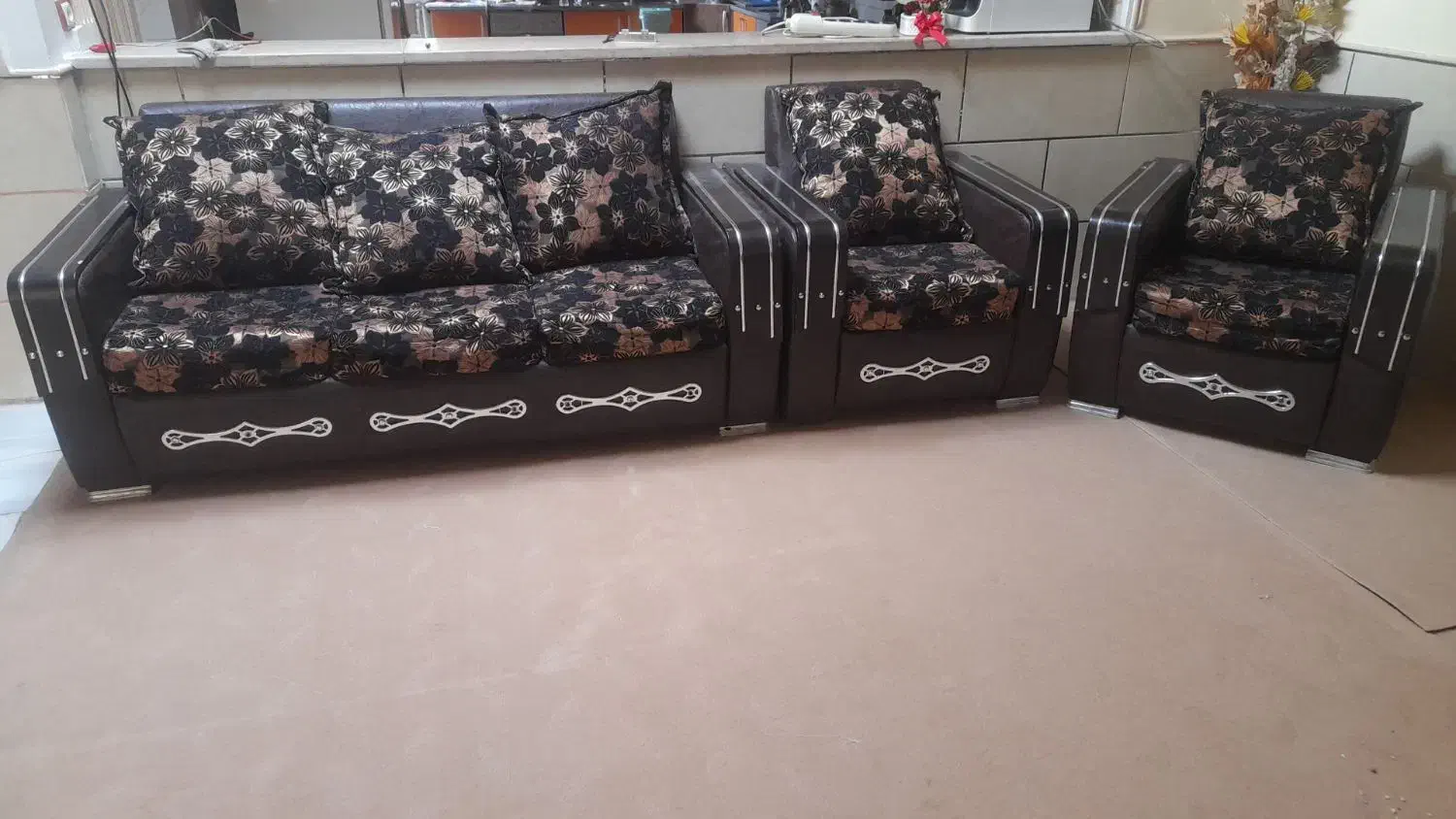 مبل   استفاده نشده در حد نو نو|مبلمان خانگی و میز عسلی|رفسنجان, |دیوار