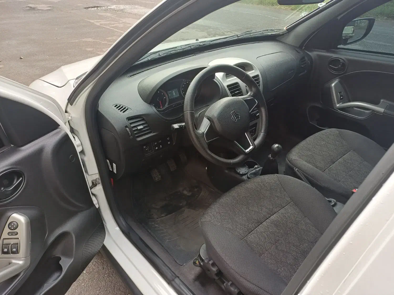 کوئیکGXRمدل 1404|خودرو سواری و وانت|رشت, گلزاران|دیوار