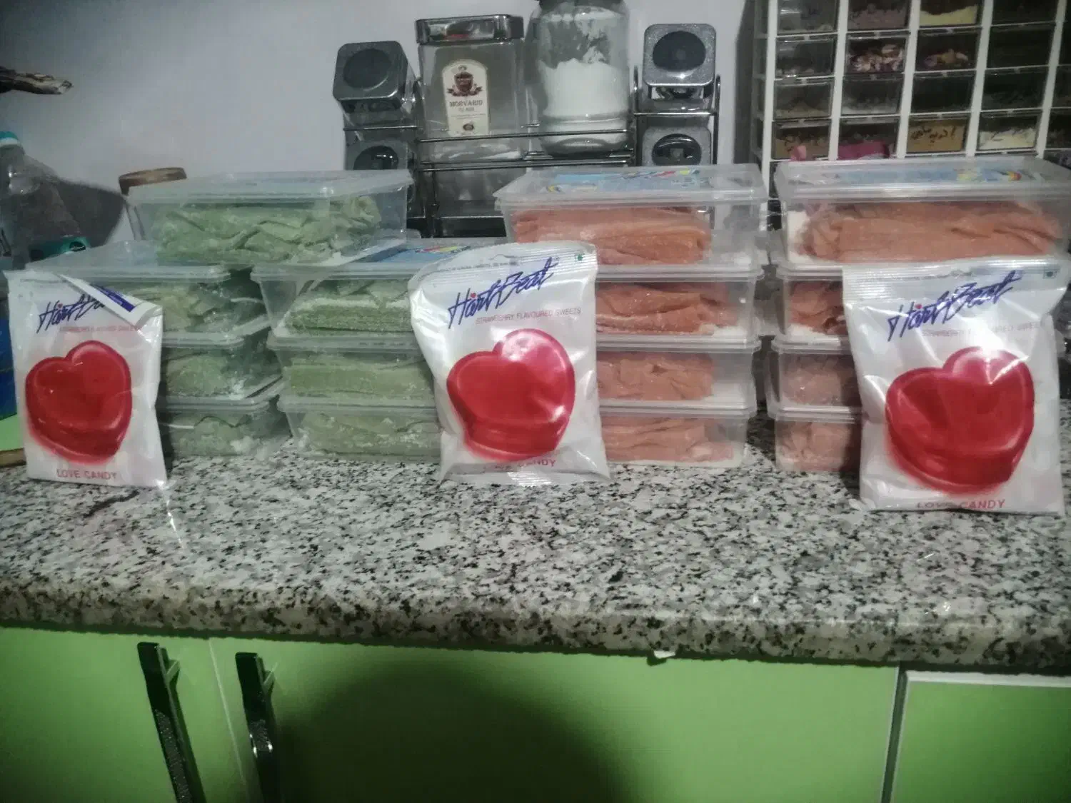 پاستیل خارجی(ترکیه ای) آب‌نبات تایلندی تعداد محدود|خوردنی و آشامیدنی|شیراز, دشت چنار|دیوار