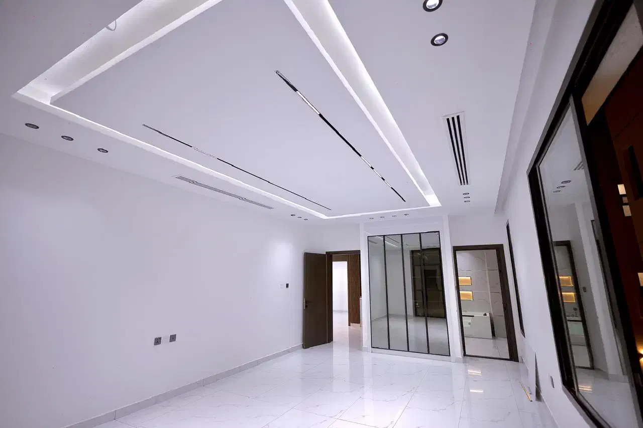 ویلایی پنج خواب عجمان ۳۸۰متر مناسب اقامت طلایی|فروش خانه و ویلا|بستک, |دیوار