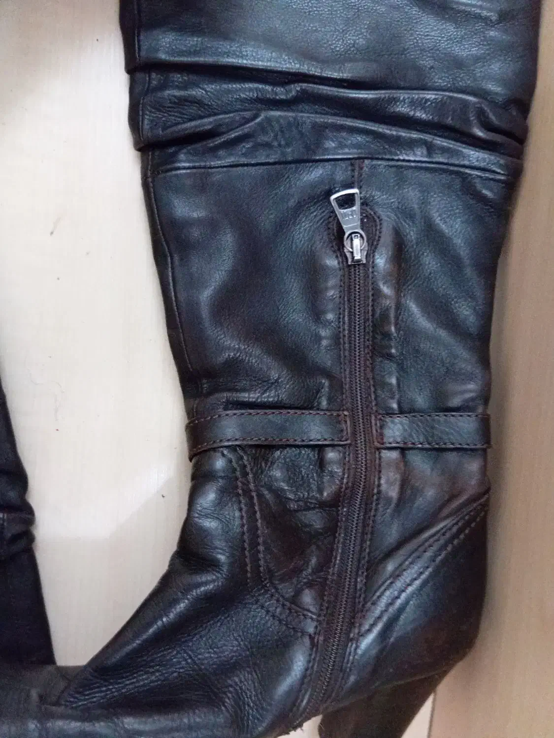 چکمه چرم سایز 37 و 38|کیف، کفش، کمربند|سمنان, |دیوار