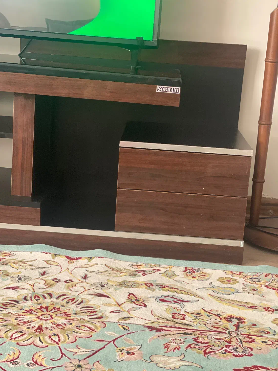 میز تلوزیون سالم پازلی|میز تلویزیون|اندیشه, اندیشه فاز ۴|دیوار