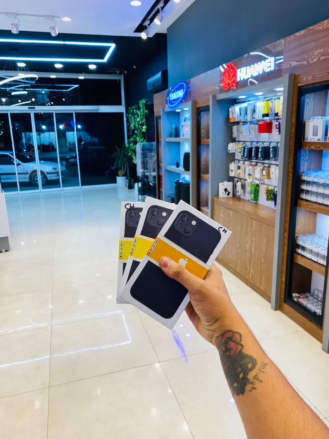 Iphone 13 128 g ch اکبند مشکی|موبایل|یزد, |دیوار