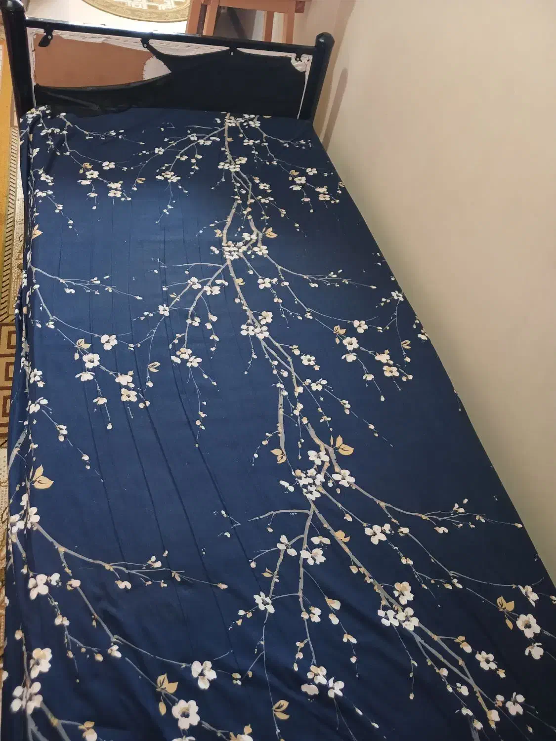 یک بخاری ۸هزار یک تخت یک نفره با تشک|بخاری، هیتر، شومینه|رشت, سلیمانداراب|دیوار