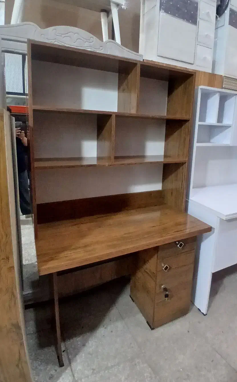 میز تحریر / میز تحریر دو تیکه / کتابخانه دار|میز تحریر و کامپیوتر|اصفهان, رهنان|دیوار