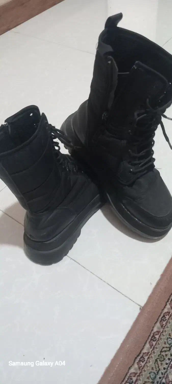 بوت کاپشنی شماره 40 جنسیت اصلی|کیف، کفش، کمربند|کلاله, |دیوار