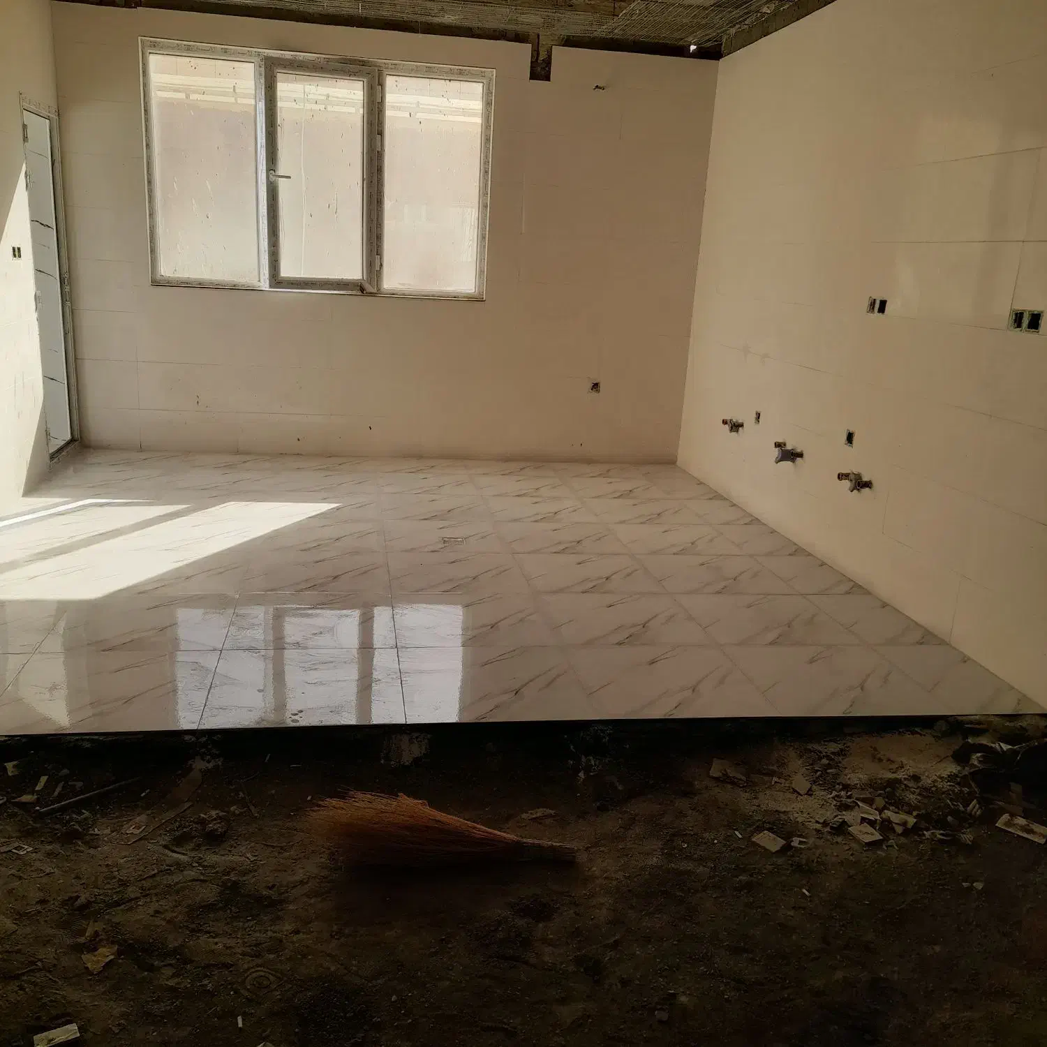 تعمیرات ساختمان کاشی وسنگ کار|خدمات پیشه و مهارت|خوی, |دیوار