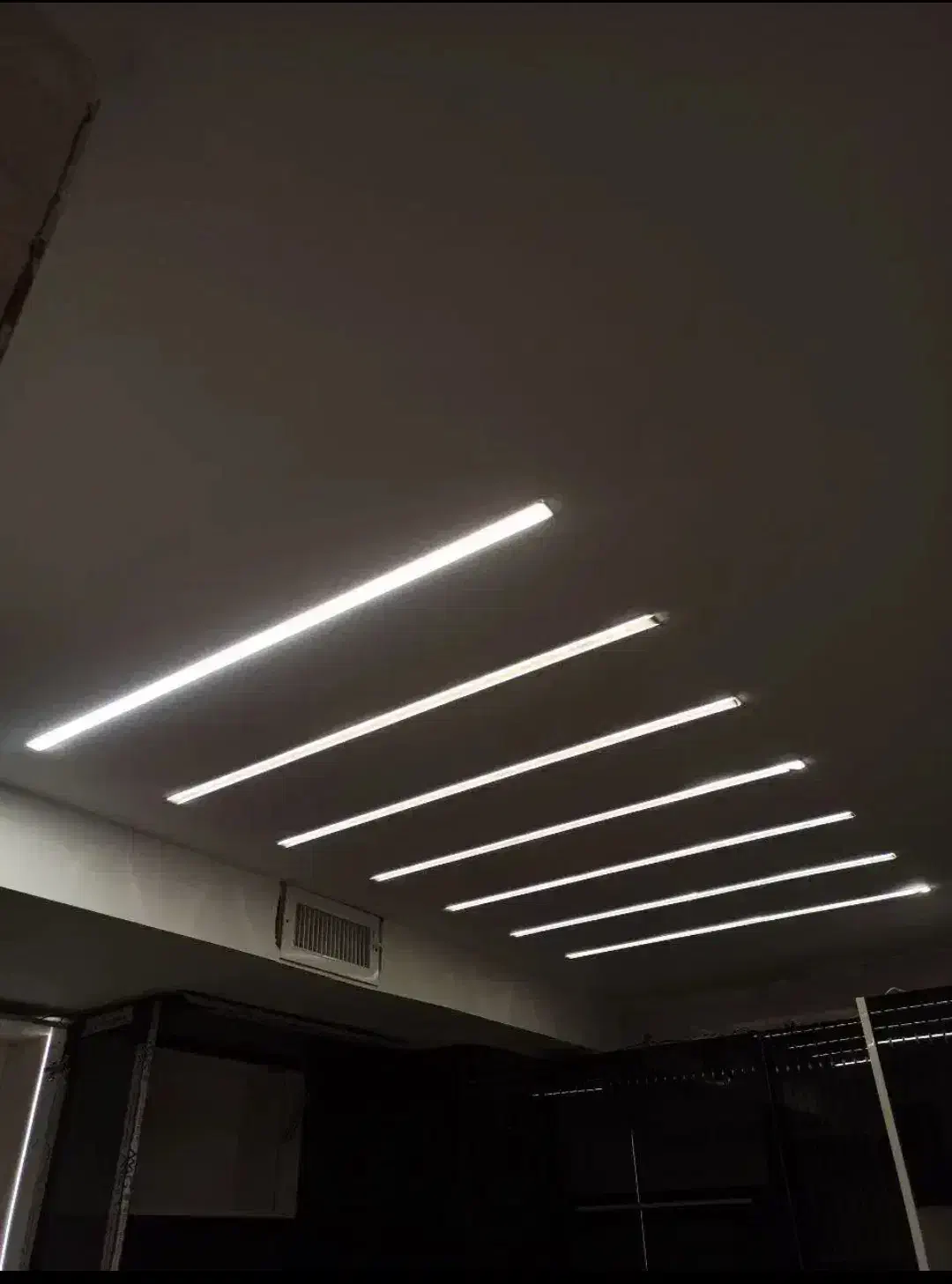 برقکار/نورپردازی/قرنیز نوری/ لاین نوری/ لاینر|خدمات پیشه و مهارت|لاهیجان, کوی خزر|دیوار