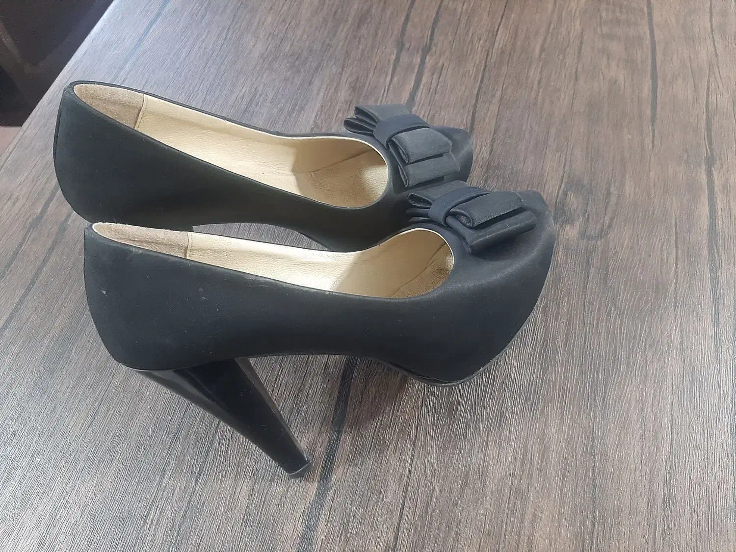 پوتین مردانه سایز ۴۴ و کفش های مجلسی زنانه سایز ۳۹|کیف، کفش، کمربند|شهرکرد, |دیوار