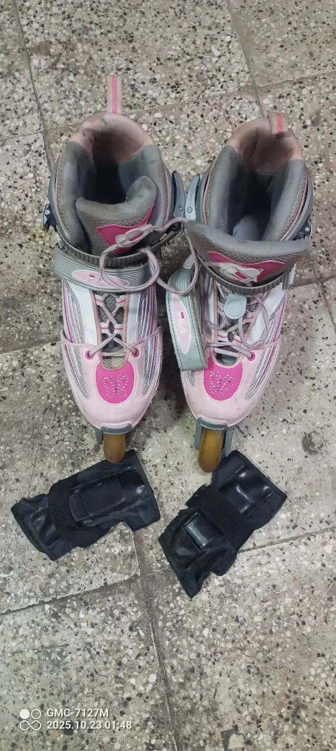 کفش اسکیت دخترانه|دوچرخه، اسکیت، اسکوتر|تهران, زعفرانیه|دیوار