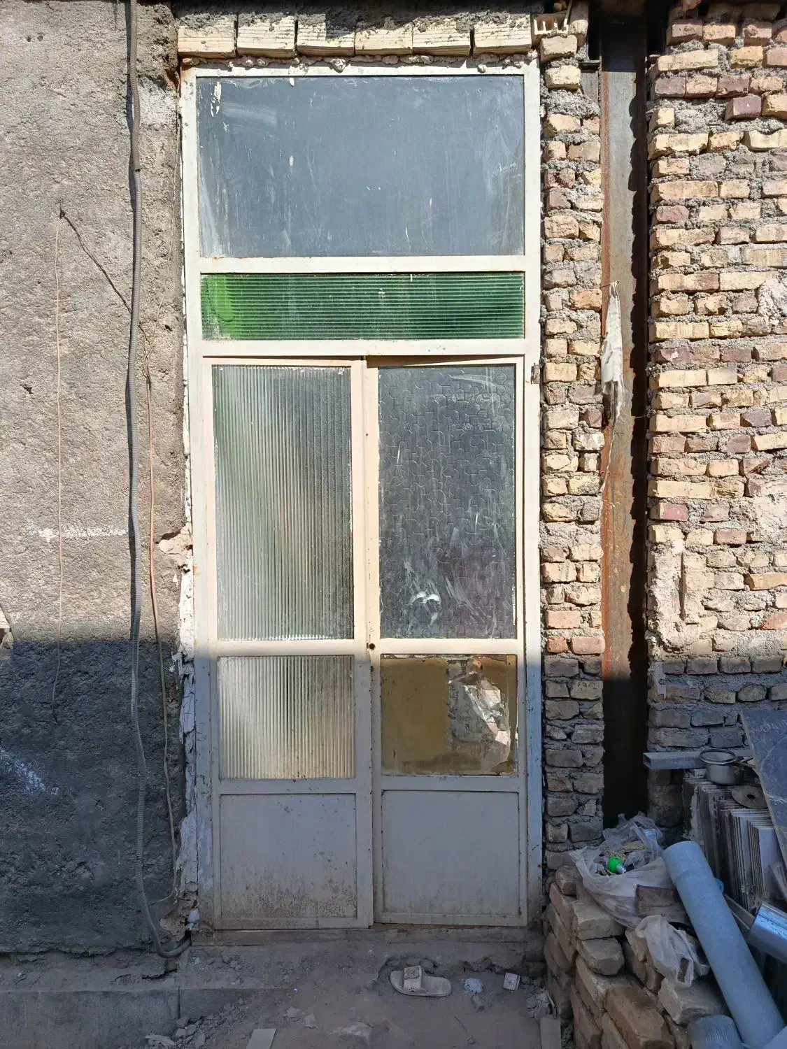 درب وپنجره|مصالح و تجهیزات ساختمان|یزد, |دیوار