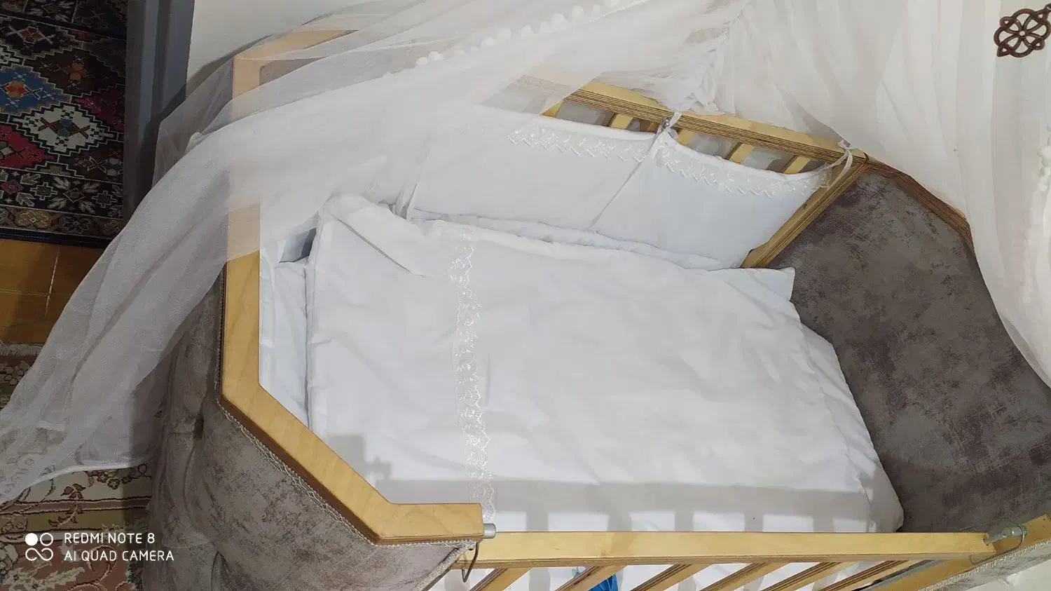 گهواره چوبی تخت شو|تخت و صندلی بچه|رشت, پاره بیجار|دیوار