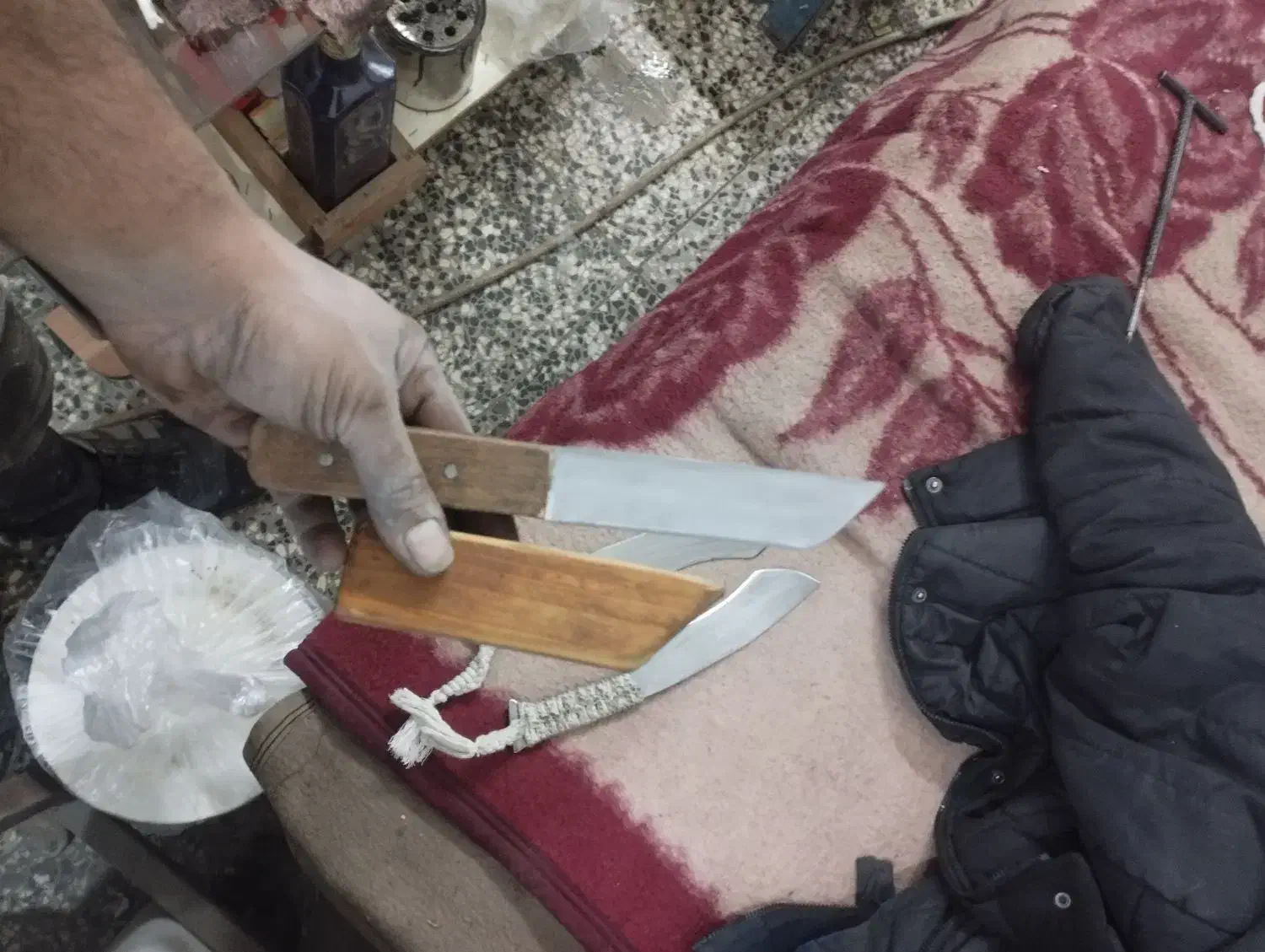 چاقو|کوهنوردی و کمپینگ|گنبد کاووس, |دیوار