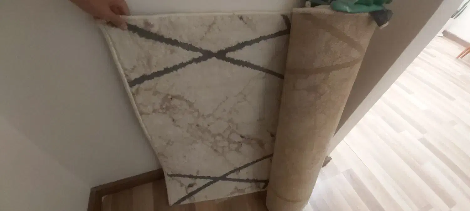 فرش کناره راهرو|فرش|تهران, بروجردی|دیوار