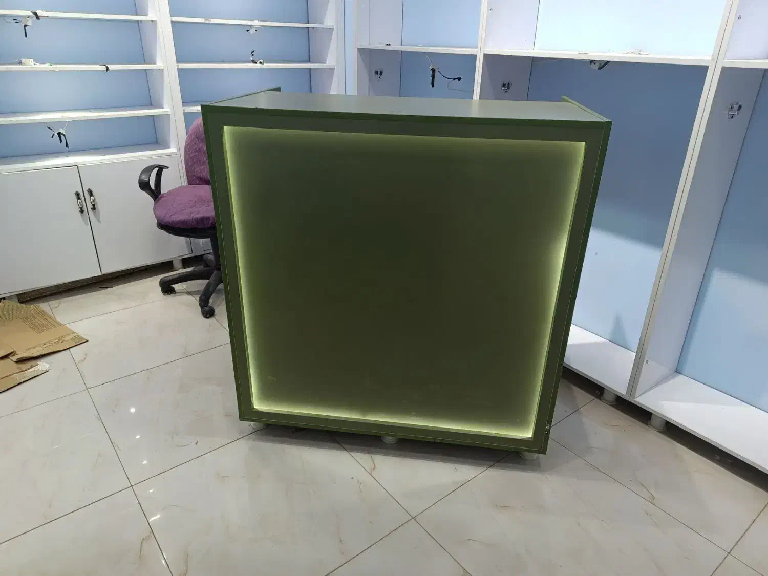 میز مدیریت همراه پاف|مبلمان اداری|دهگلان, |دیوار