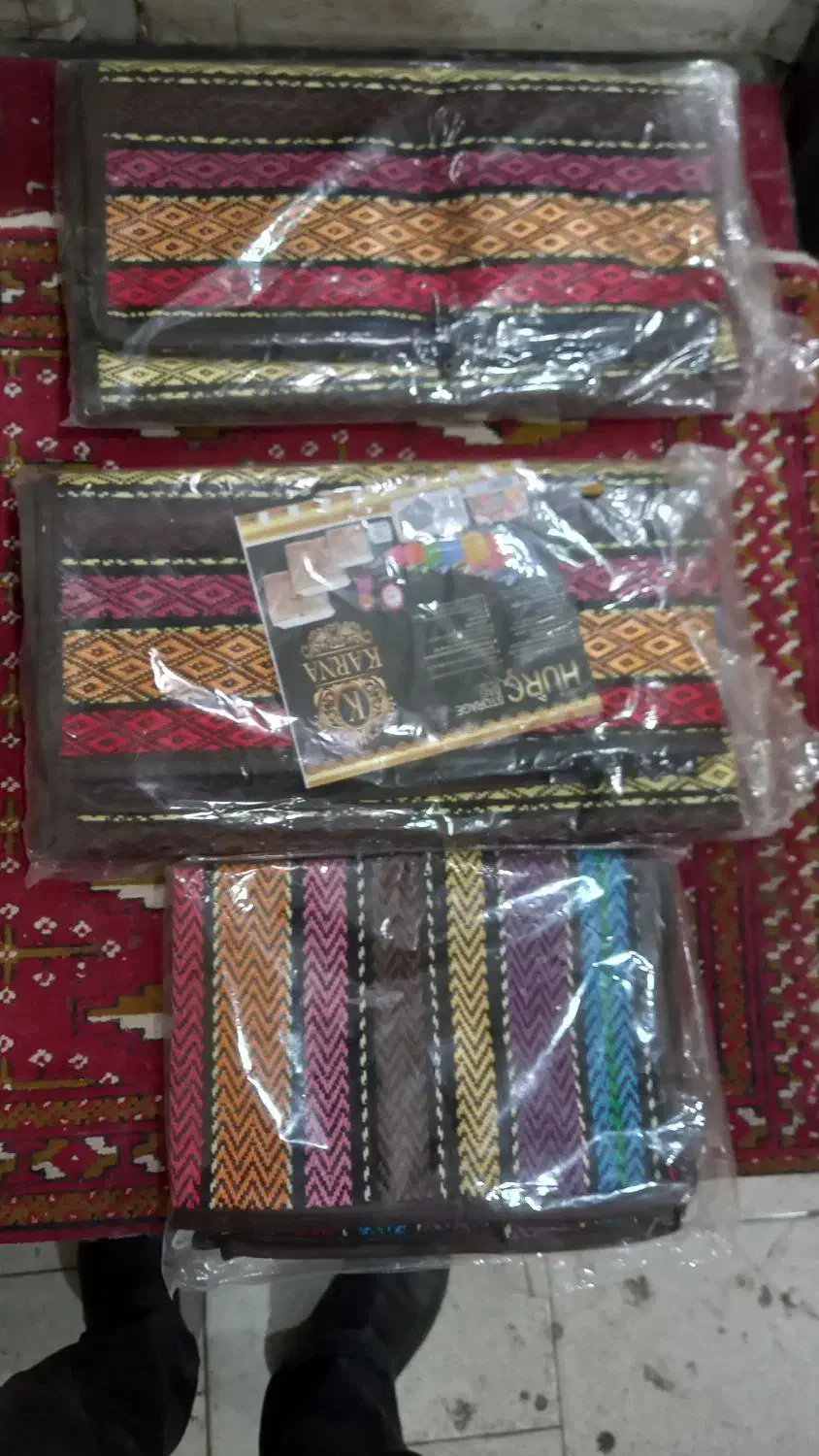 لحاف و تشک و الیاف و پشم و بوقچه سنتی|رختخواب، بالش، پتو|تبریز, |دیوار