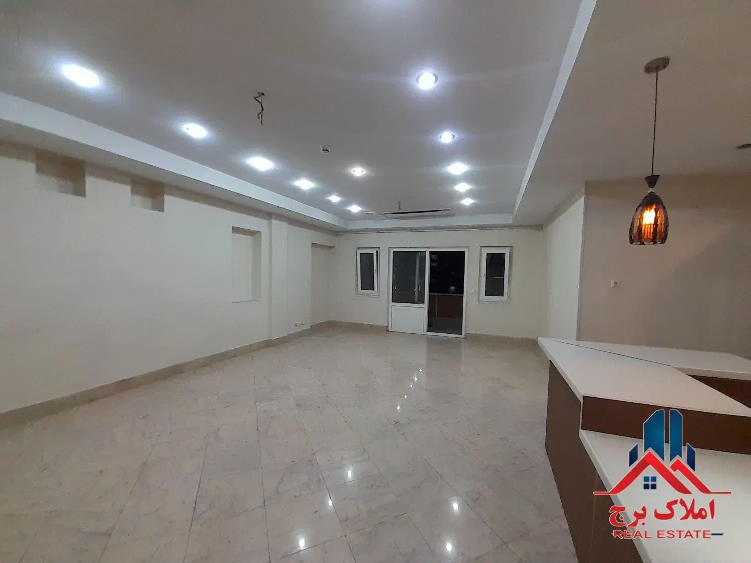 *شهرک چشمه ۱۲۵متر ۲خ ۲تراس ۲انباری طبقه آخر برج*