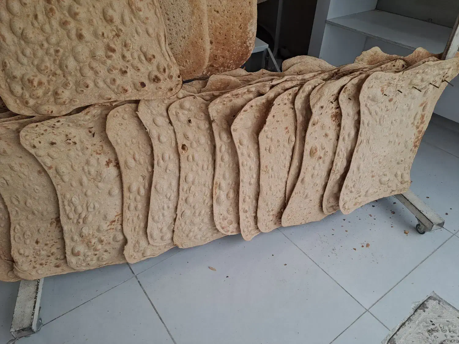 فروشنده ونانگیر نانوایی لواش|استخدام خدمات فروشگاه و رستوران|بیرجند, |دیوار