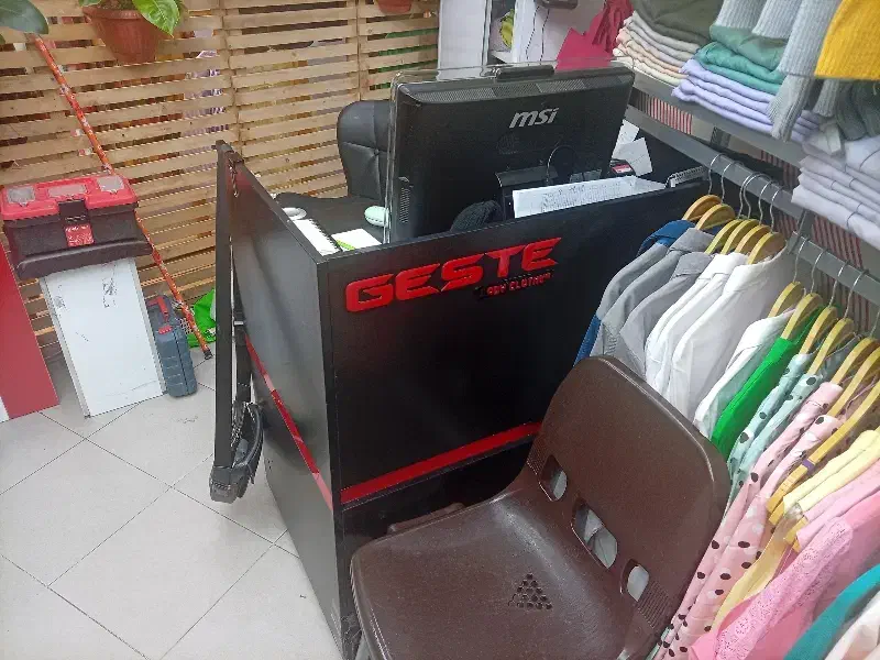 میز MDF|میز تحریر و کامپیوتر|رشت, کوی امام رضا|دیوار