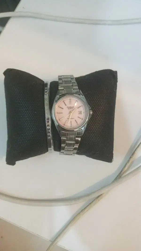 ست بنگل و ساعت|ساعت|فردیس, ثابتی|دیوار