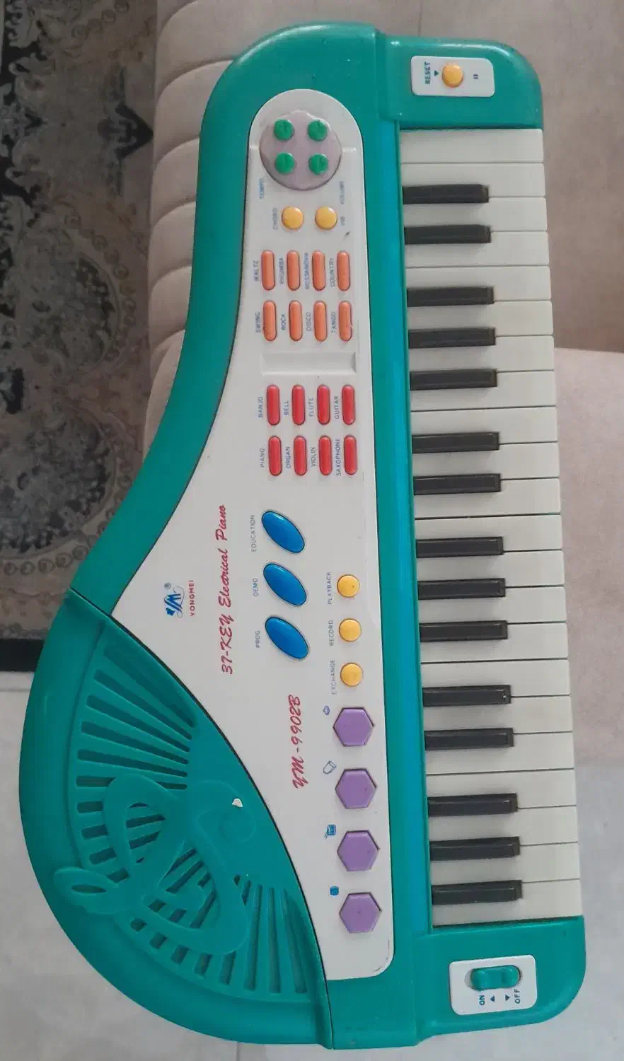 ارگ اسباب بازی|اسباب‌‌بازی|شاهین‌شهر, خانه کارگر|دیوار