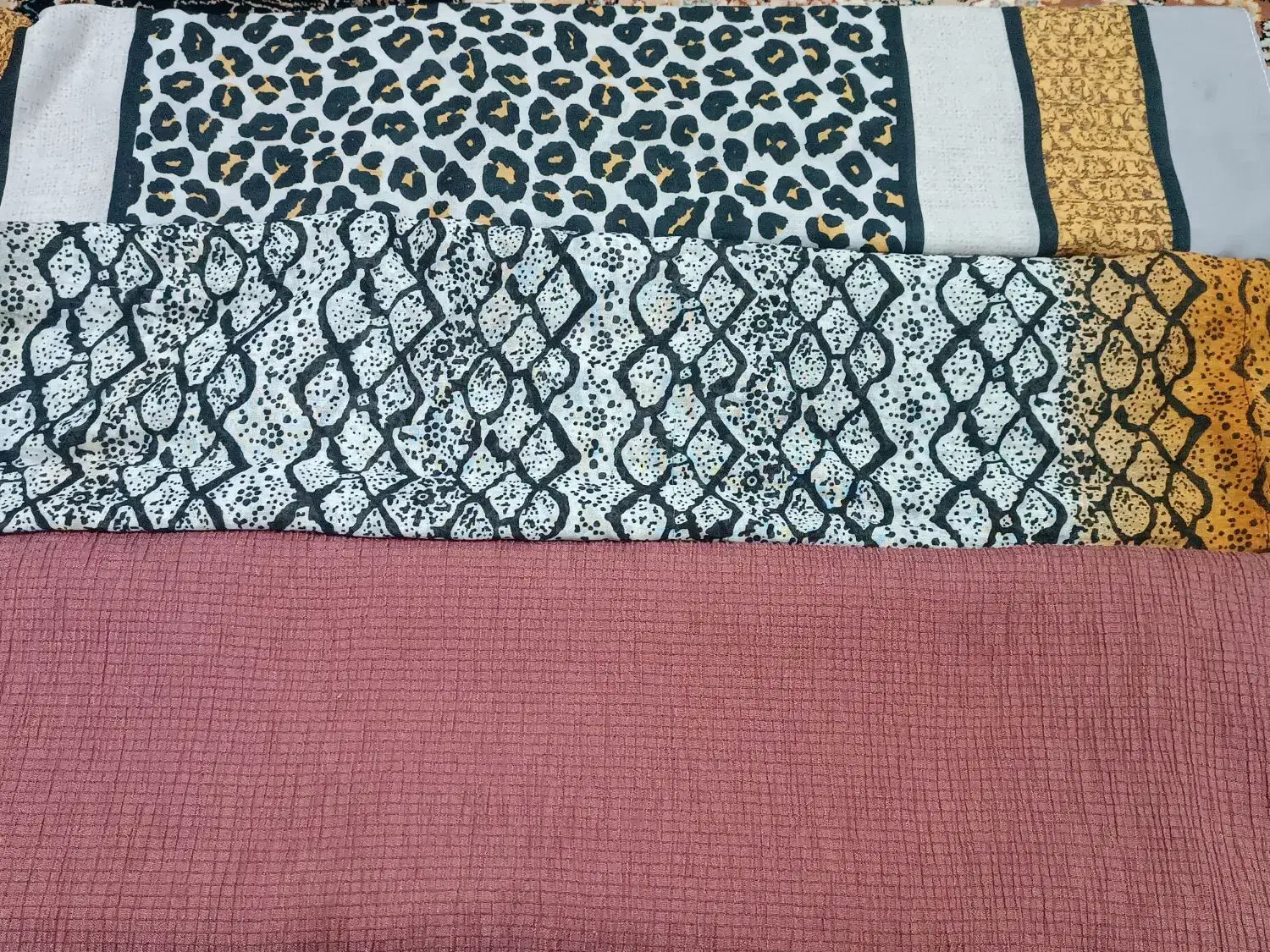 انواع شال نو و دست دوم|لباس|بیرجند, |دیوار