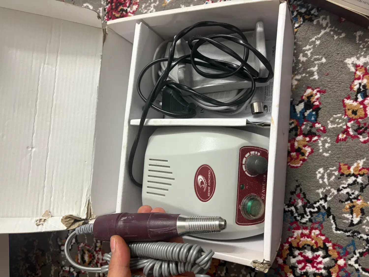 وسایل ناخن در حد نو|آرایشگاه و سالن‌های زیبایی|اصفهان, جلالیه|دیوار