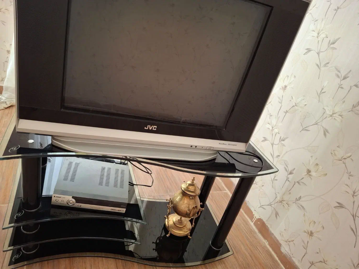 لوازم منزل|تلویزیون و پروژکتور|دورود, |دیوار