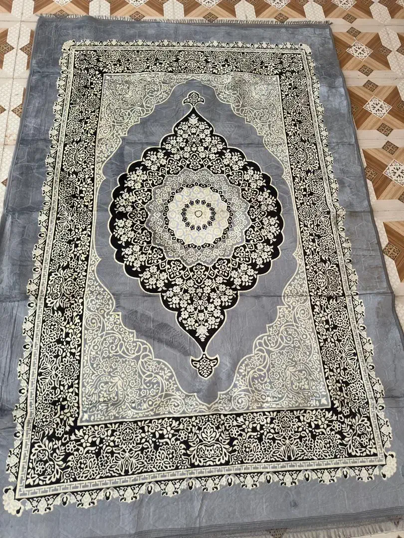 پتو فرش شش متری مخمل گل برجسته خارجی|رختخواب، بالش، پتو|دزفول, |دیوار