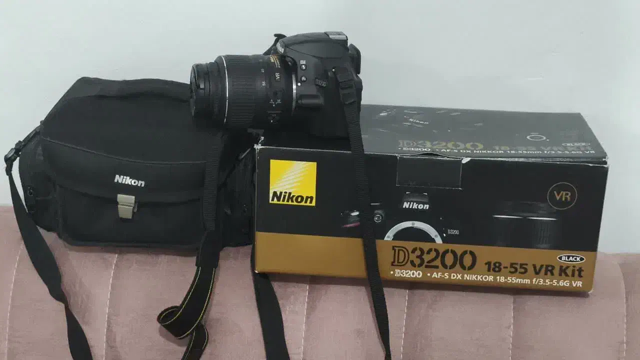 فروش یک دستگاه دوربین حرفه ای نیکون|دوربین عکاسی و فیلم‌برداری|سنندج, |دیوار